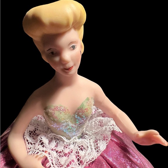 Vintage Half Doll Pin Cushion - Picture 3 of 4